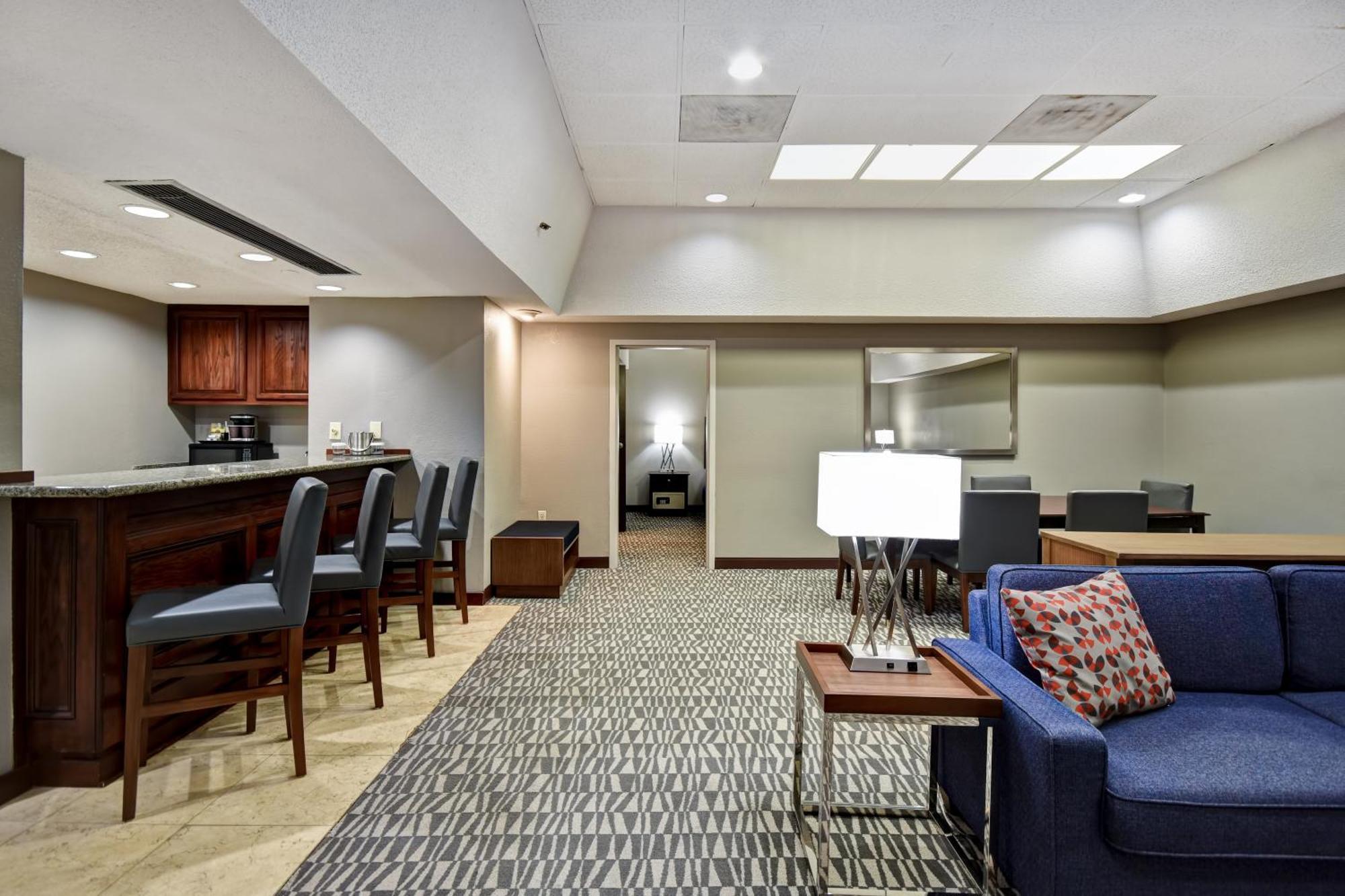 Hotel Doubletree By Hilton Augusta Exterior foto